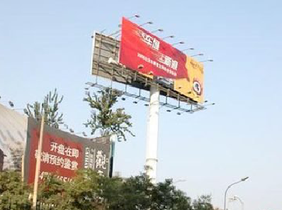 泰兴户外广告怎么做才能让人一眼记住？